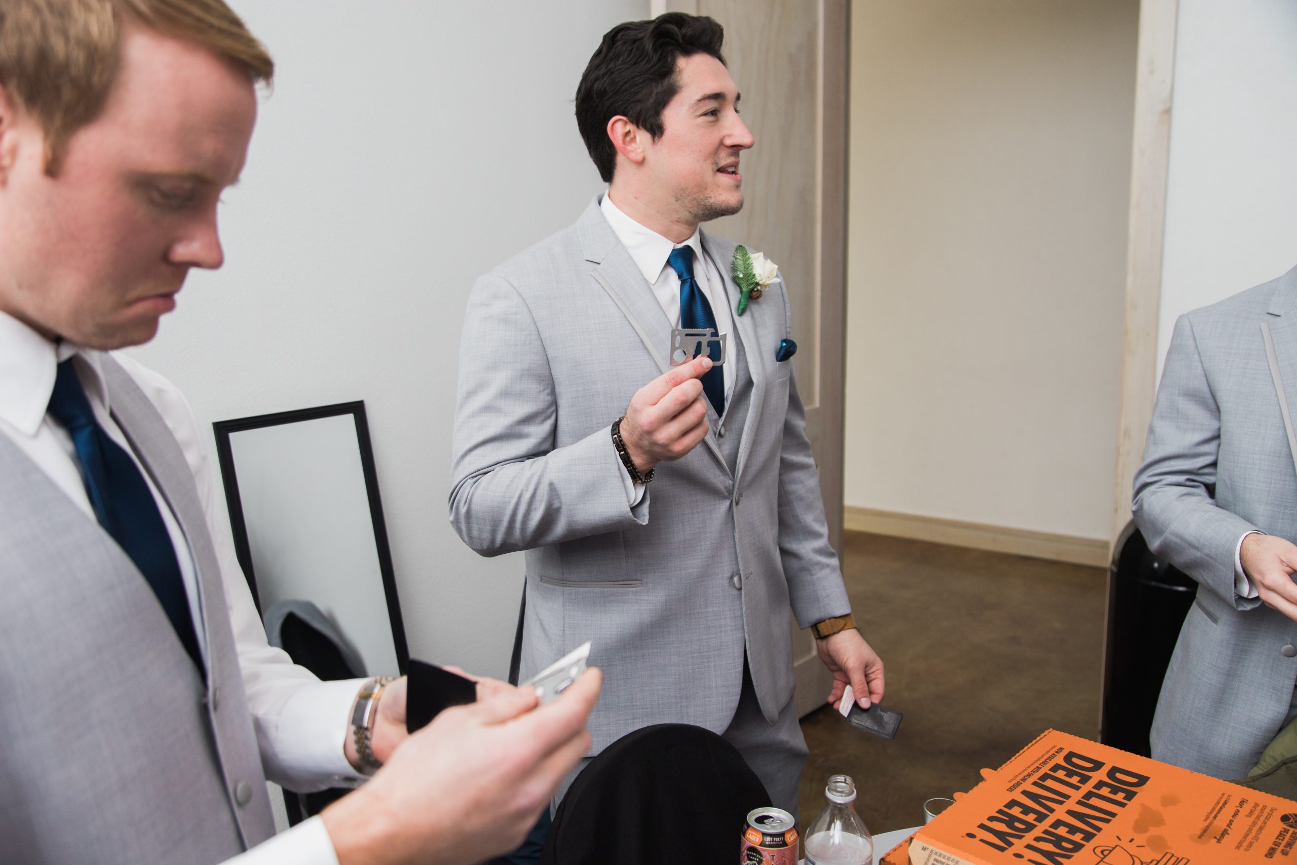 brandon-and-shelbys-wedding-gift-for-groomsmen