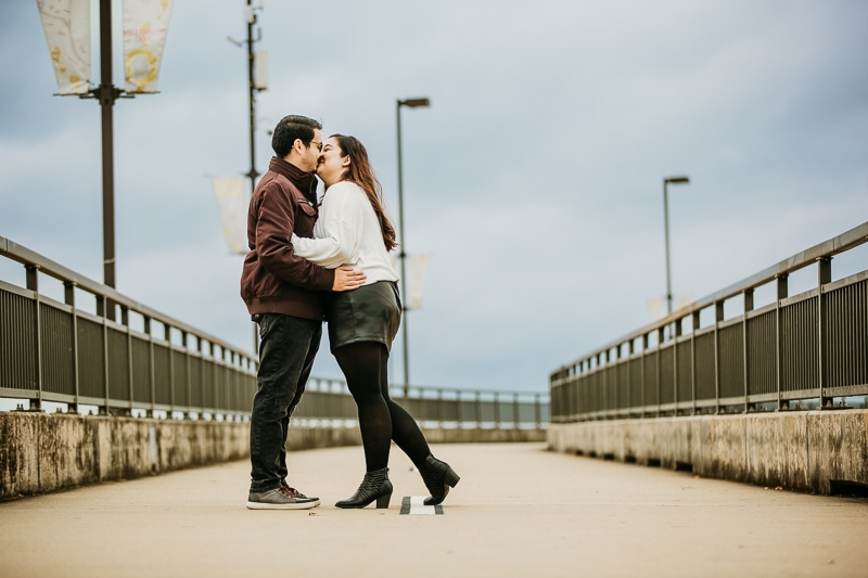 Couple kissing on Big Dam Bridge